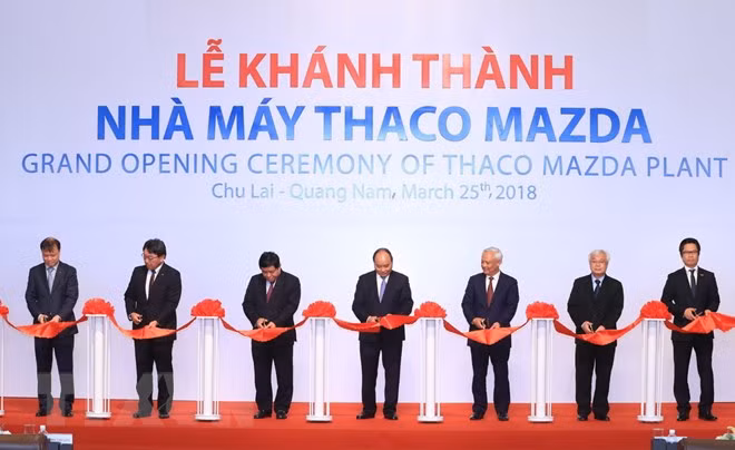Inauguration de l'usine de production de voitures Thaco Mazda ảnh 1