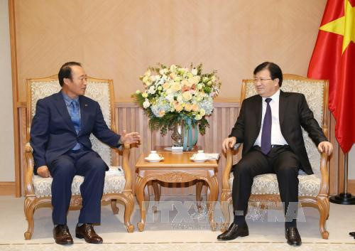 Le vice-Premier ministre Trinh Dinh Dung reçoit le PDG de Korea Southern Power ảnh 1 Le vice-Premier ministre Trinh Dinh Dung reçoit le PDG de Korea Southern Power ảnh 1