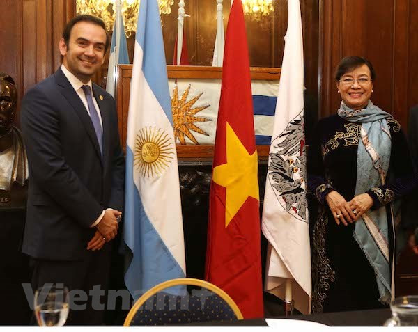 Une délégation de Ho Chi Minh-Ville à Buenos Aires pour resserer les liens d'amité ảnh 1 Une délégation de Ho Chi Minh-Ville à Buenos Aires pour resserer les liens d'amité ảnh 1