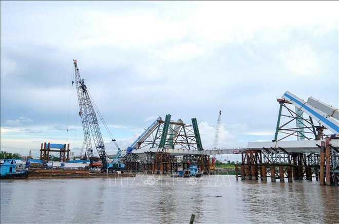 Can Tho: Les dernières sections du pont Tran Hoang Na sont connectées ảnh 1 Can Tho: Les dernières sections du pont Tran Hoang Na sont connectées ảnh 1