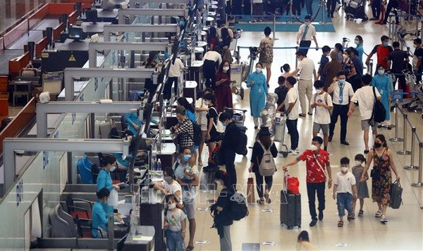 Environ 410.000 passagers attendus à l'aéroport de Noi Bai pendant les congés de la Fête nationale ảnh 1 Environ 410.000 passagers attendus à l'aéroport de Noi Bai pendant les congés de la Fête nationale ảnh 1