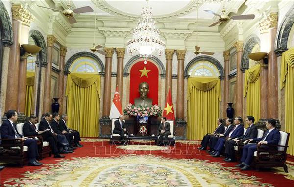 Le président Vo Van Thuong rencontre le Premier ministre singapourien ảnh 1 Le président Vo Van Thuong rencontre le Premier ministre singapourien ảnh 1