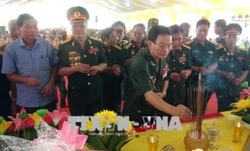 Une cérémonie religieuse commémore les martyrs héroïques à Quang Tri ảnh 1 Une cérémonie religieuse commémore les martyrs héroïques à Quang Tri ảnh 1