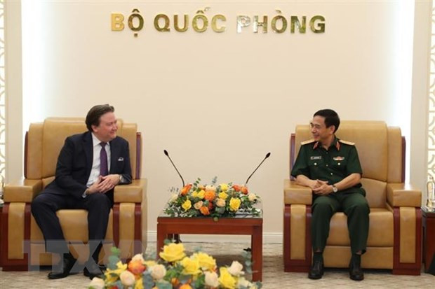 Le ministre de la Défense Phan Van Giang reçoit l'ambassadeur des Etats-Unis au Vietnam ảnh 1 Le ministre de la Défense Phan Van Giang reçoit l'ambassadeur des Etats-Unis au Vietnam ảnh 1