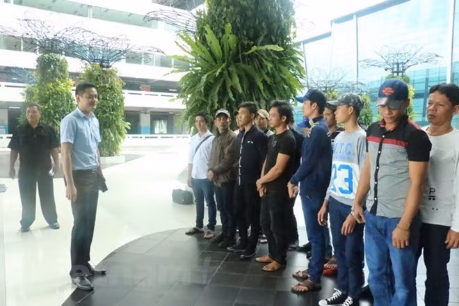 L’Indonésie renvoie 16 pêcheurs vietnamiens avant le Têt ảnh 1