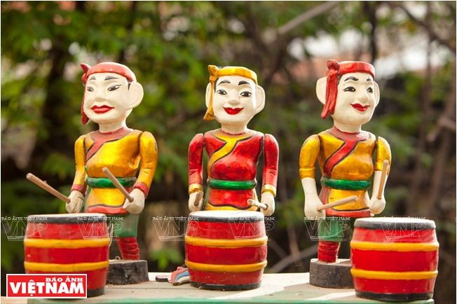 L’artisan qui amène les marionnettes sur l’eau au Sud ảnh 3 L’artisan qui amène les marionnettes sur l’eau au Sud ảnh 3