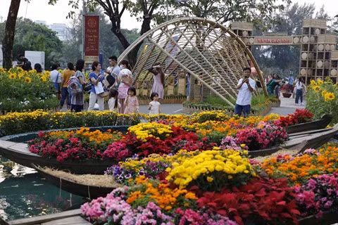 Ode à l’amour du printemps des rivières à la foire aux fleurs de Phú My Hung ảnh 3