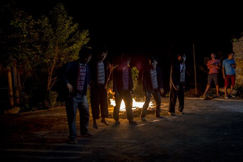 Le "bain de feu" des Dao rouges pour accueillir le Nouvel An lunaire ảnh 2 Le "bain de feu" des Dao rouges pour accueillir le Nouvel An lunaire ảnh 2