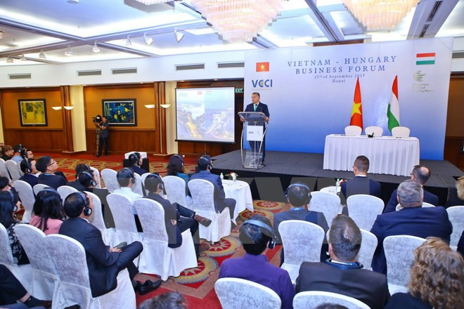 Forum d’entreprises Vietnam-Hongrie à Hanoi ảnh 1 Forum d’entreprises Vietnam-Hongrie à Hanoi ảnh 1