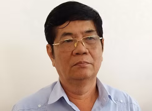 Le secrétariat du comité central du PCV révoque deux hauts fonctionnaires ảnh 1 Le secrétariat du comité central du PCV révoque deux hauts fonctionnaires ảnh 1