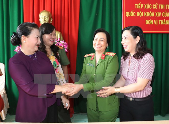 La présidente de l’AN à l’écoute des électeurs du district de Phong Diên de Cân Tho ảnh 1 La présidente de l’AN à l’écoute des électeurs du district de Phong Diên de Cân Tho ảnh 1