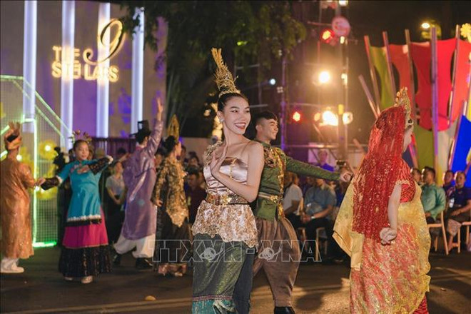 Le Festival de la jeunesse de Hô Chi Minh-Ville 2024 comme si vous y étiez ảnh 2 Le Festival de la jeunesse de Hô Chi Minh-Ville 2024 comme si vous y étiez ảnh 2