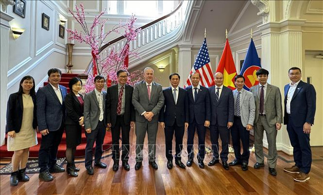 Le ministre des AE Bui Thanh Son à un séminaire sur les relations Vietnam-États-Unis à Washington D.C ảnh 1 Le ministre des AE Bui Thanh Son à un séminaire sur les relations Vietnam-États-Unis à Washington D.C ảnh 1