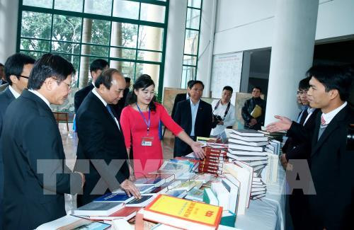 Le PM Nguyen Xuan Phuc travaille avec l'Académie des sciences et des technologies ảnh 1 Le PM Nguyen Xuan Phuc travaille avec l'Académie des sciences et des technologies ảnh 1