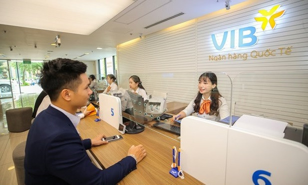 IFC prévoit de verser 320 millions de dollars à trois banques vietnamiennes ảnh 1