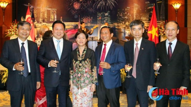 Le 52ème anniversaire de la Fête nationale de Singapour célébré à Hanoi ảnh 1 Le 52ème anniversaire de la Fête nationale de Singapour célébré à Hanoi ảnh 1