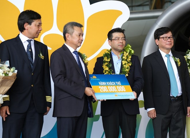 Vietnam Airlines reçoit son 200e millionième passager ảnh 1 Vietnam Airlines reçoit son 200e millionième passager ảnh 1