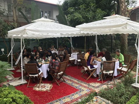 Les produits cosmétiques marocains au menu de la rencontre entre époux(ses) d’ambassadeurs ảnh 1 Les produits cosmétiques marocains au menu de la rencontre entre époux(ses) d’ambassadeurs ảnh 1