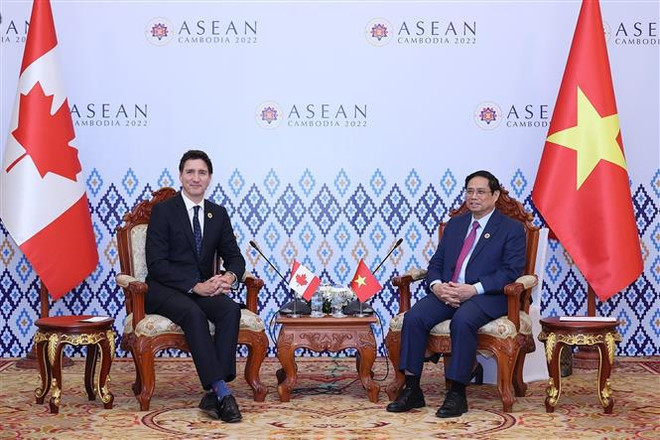 Le PM Pham Minh Chinh rencontre son homologue canadien ảnh 1 Le PM Pham Minh Chinh rencontre son homologue canadien ảnh 1