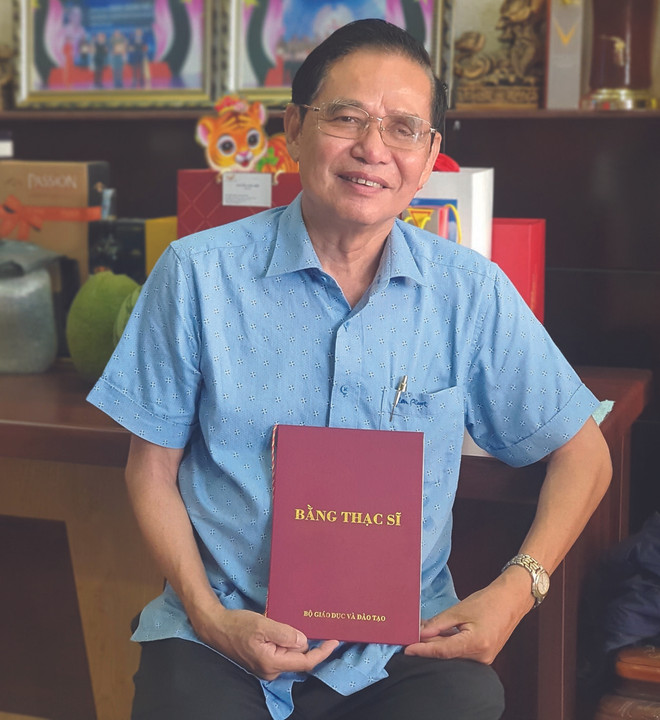 Septuagénaire et une décennie au service des plus démunis ảnh 1