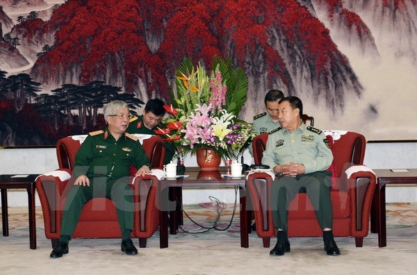 Le vice-président de la Commission militaire centrale chinoise reçoit le général Nguyen Chi Vinh ảnh 1