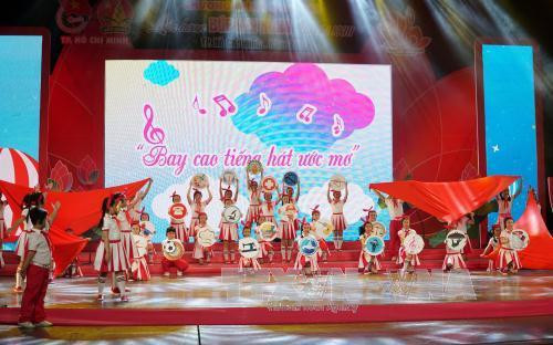 Hô Chi Minh-Ville : plus de 3.000 enfants pour le Festival “Lotus rose” 2017 ảnh 1