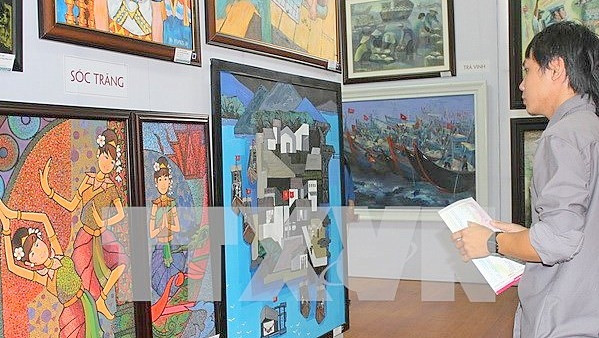 Ouverture de la 20e exposition des beaux-arts du delta du Mékong ảnh 1
