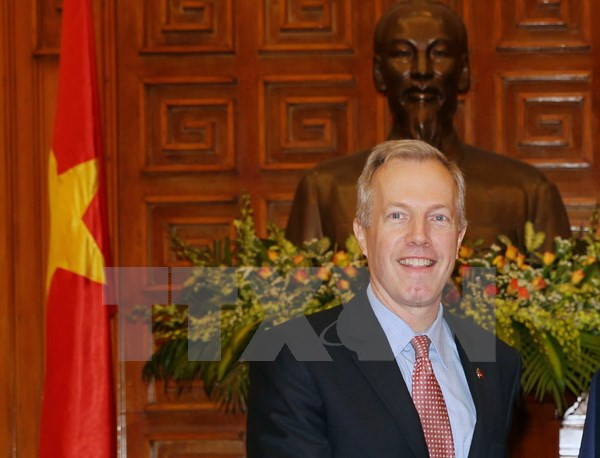 L’ambassadeur américain Ted Osius inspecte le déminage à Quang Tri ảnh 1 L’ambassadeur américain Ted Osius inspecte le déminage à Quang Tri ảnh 1
