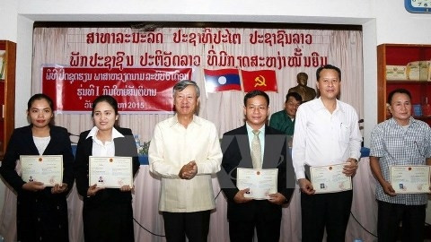 Clôture du 1er cours de langue vietnamienne destiné aux cadres laotiens ảnh 1 Clôture du 1er cours de langue vietnamienne destiné aux cadres laotiens ảnh 1