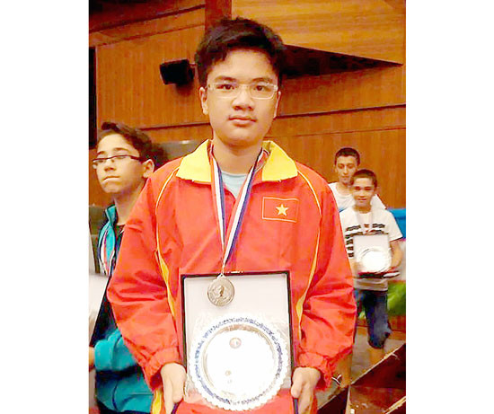 Echecs : trois médailles d’or pour le Vietnam aux Championnats d’Asie junior 2015 ảnh 1 Echecs : trois médailles d’or pour le Vietnam aux Championnats d’Asie junior 2015 ảnh 1