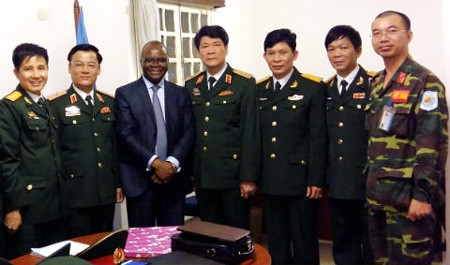 Des militaires vietnamiens visitent la Mission de l'ONU en République centrafricaine ảnh 1 Des militaires vietnamiens visitent la Mission de l'ONU en République centrafricaine ảnh 1