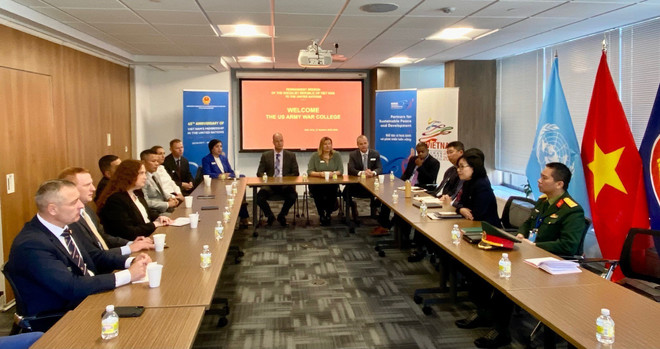 La délégation vietnamienne à l'ONU rencontre les étudiants de l'Académie militaire américaine ảnh 1 La délégation vietnamienne à l'ONU rencontre les étudiants de l'Académie militaire américaine ảnh 1