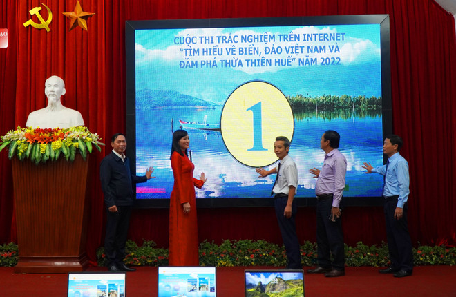 Thua Thien-Hue: Lancement d'un quiz en ligne sur les mers et îles du Vietnam ảnh 1 Thua Thien-Hue: Lancement d'un quiz en ligne sur les mers et îles du Vietnam ảnh 1