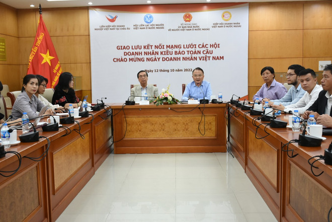 Resserrer les liens entre les entreprises vietnamiennes à l'intérieur et à l'extérieur du pays ảnh 2 Resserrer les liens entre les entreprises vietnamiennes à l'intérieur et à l'extérieur du pays ảnh 2