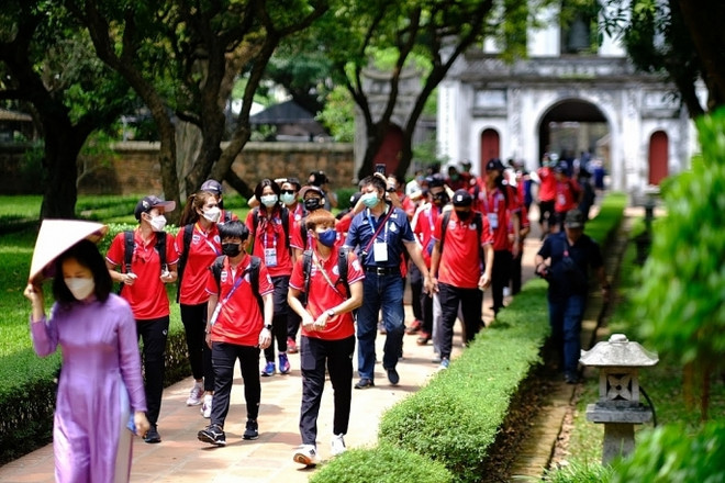 Hanoï accueille 15,38 millions de touristes en dix mois ảnh 2 Hanoï accueille 15,38 millions de touristes en dix mois ảnh 2