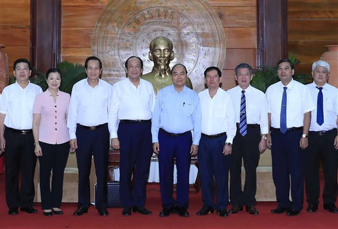 Le Premier ministre en visite de travail à Tra Vinh ảnh 1