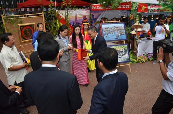 Le Vietnam fait sa promotion au Festival ASEAN+3 au Cambodge ảnh 1 Le Vietnam fait sa promotion au Festival ASEAN+3 au Cambodge ảnh 1