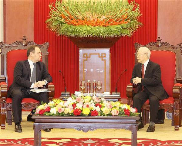 Le PM biélorusse reçu par le secrétaire générale du PCV Nguyên Phu Trong ảnh 1 Le PM biélorusse reçu par le secrétaire générale du PCV Nguyên Phu Trong ảnh 1