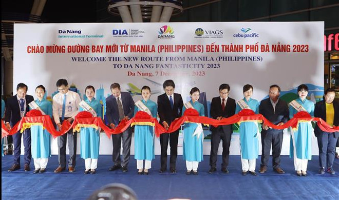 Da Nang accueille le premier vol depuis Manille (Philippines) ảnh 2