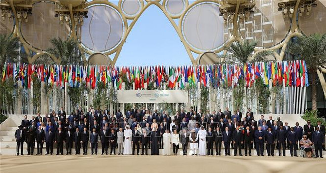 Le PM participe au Sommet mondial d'action pour le climat COP28 à Dubaï ảnh 2 Le PM participe au Sommet mondial d'action pour le climat COP28 à Dubaï ảnh 2