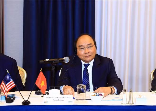 Le PM préside un séminaire sur l’attraction des investissements au Vietnam ảnh 1