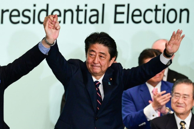 Le leader du PCV félicite le PM japonais pour sa réélection à tête du PLD ảnh 1 Le leader du PCV félicite le PM japonais pour sa réélection à tête du PLD ảnh 1