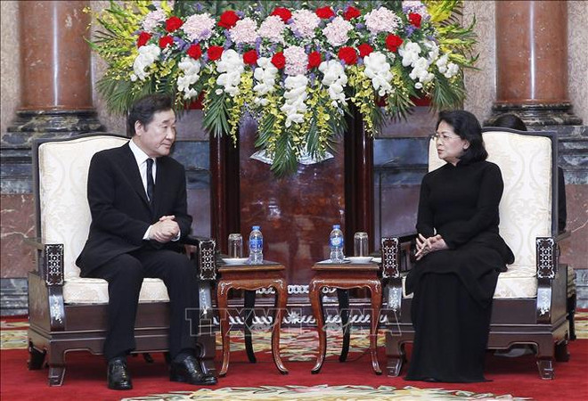 La présidente p.i Dang Thi Ngoc Thinh reçoit le Premier ministre sud-coréen ảnh 1 La présidente p.i Dang Thi Ngoc Thinh reçoit le Premier ministre sud-coréen ảnh 1