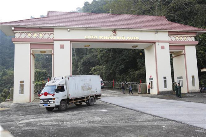 Vietnam-Chine : rétablissement du dédouanement au poste-frontière de Na Nua à Lang Son ảnh 1 Vietnam-Chine : rétablissement du dédouanement au poste-frontière de Na Nua à Lang Son ảnh 1