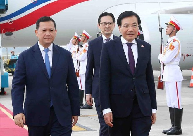 Le Premier ministre cambodgien Hun Manet commence sa visite officielle au Vietnam ảnh 1 Le Premier ministre cambodgien Hun Manet commence sa visite officielle au Vietnam ảnh 1
