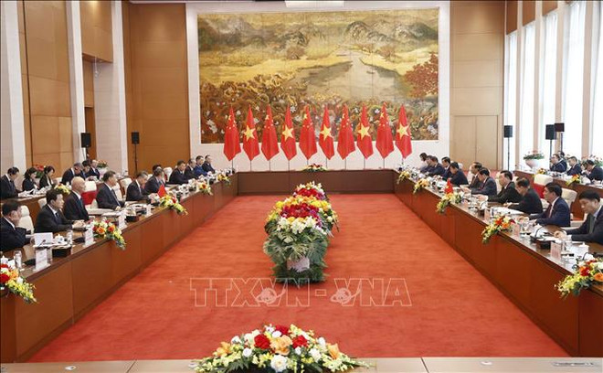 Entrevue entre le président de l’AN Vuong Dinh Hue et le dirigeant chinois Xi Jinping ảnh 2 Entrevue entre le président de l’AN Vuong Dinh Hue et le dirigeant chinois Xi Jinping ảnh 2