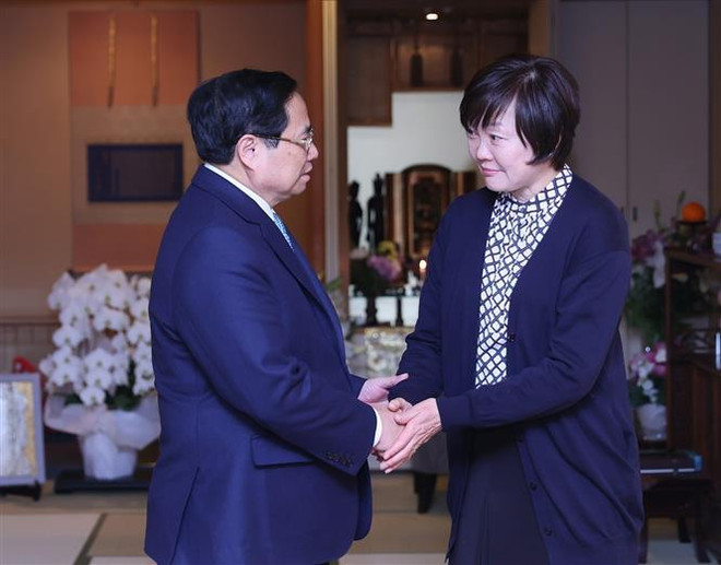 Le PM Pham Minh Chinh rend visite à la famille du défunt PM Abe Shinzo ảnh 1 Le PM Pham Minh Chinh rend visite à la famille du défunt PM Abe Shinzo ảnh 1