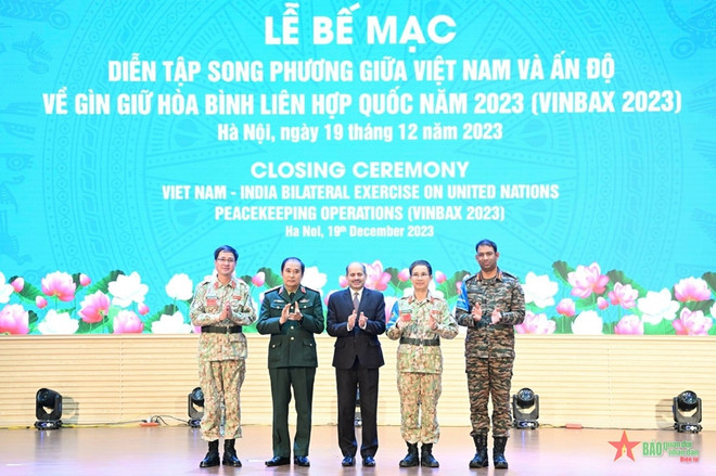Clôture de l'exercice militaire conjoint Vietnam - Inde à Hanoï ảnh 1 Clôture de l'exercice militaire conjoint Vietnam - Inde à Hanoï ảnh 1