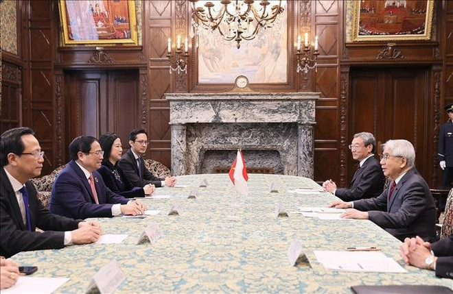 Le PM Pham Minh Chinh rencontre les présidents des Chambres basse et haute du Japon ảnh 2