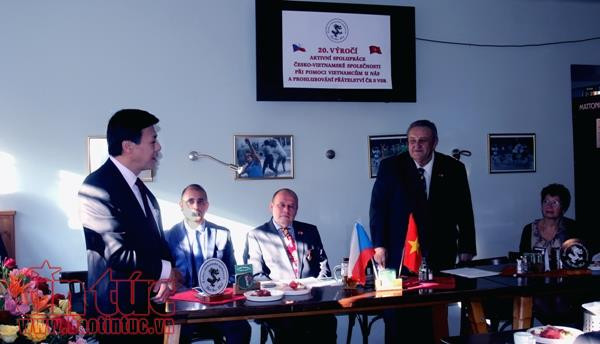 L’Association République tchèque - Vietnam reste aux côtés du Vietnam ảnh 1 L’Association République tchèque - Vietnam reste aux côtés du Vietnam ảnh 1